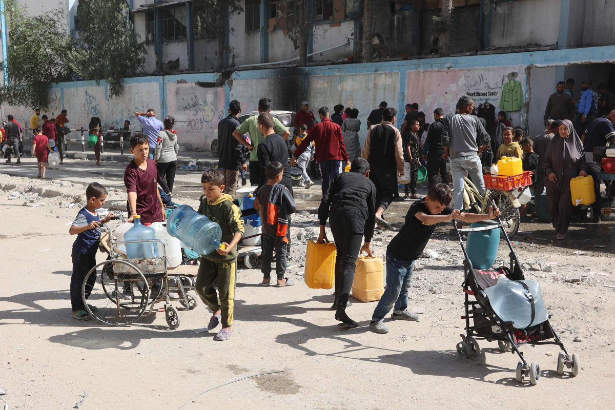 Displaced Palestinians seek shelter at a UN run school in northern Gaza Strip on Oct. 25, 2024. (AFP)