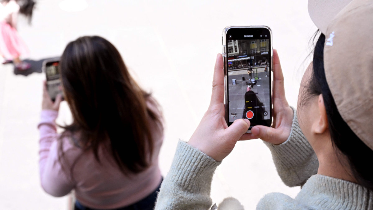 Australia looks to ban people under 16 from social media, claiming social media platforms have been tarnished by cyberbullying, the spread of illegal content, and election-meddling. (AFP)