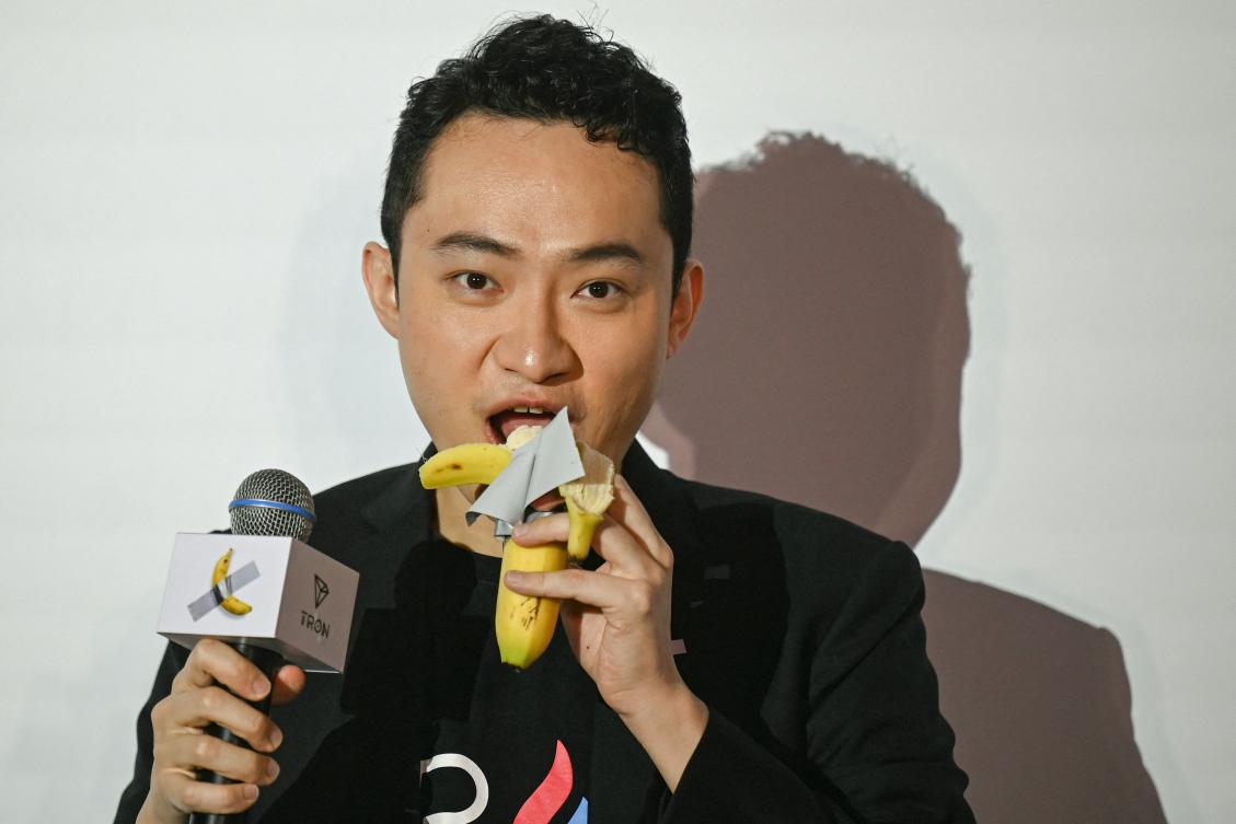 Crypto entrepreneur Justin Sun on Friday fulfilled a promise he made after spending $6.2 million on an artwork featuring a banana duct-taped to a wall. (AFP)