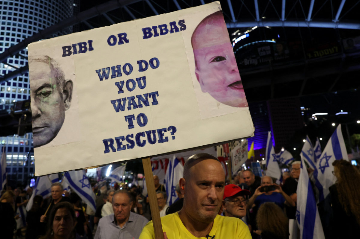 Israelis protest in Tel Aviv on Nov. 9, 2024, to demand the release of Hamas hostages in Gaza. (AFP)