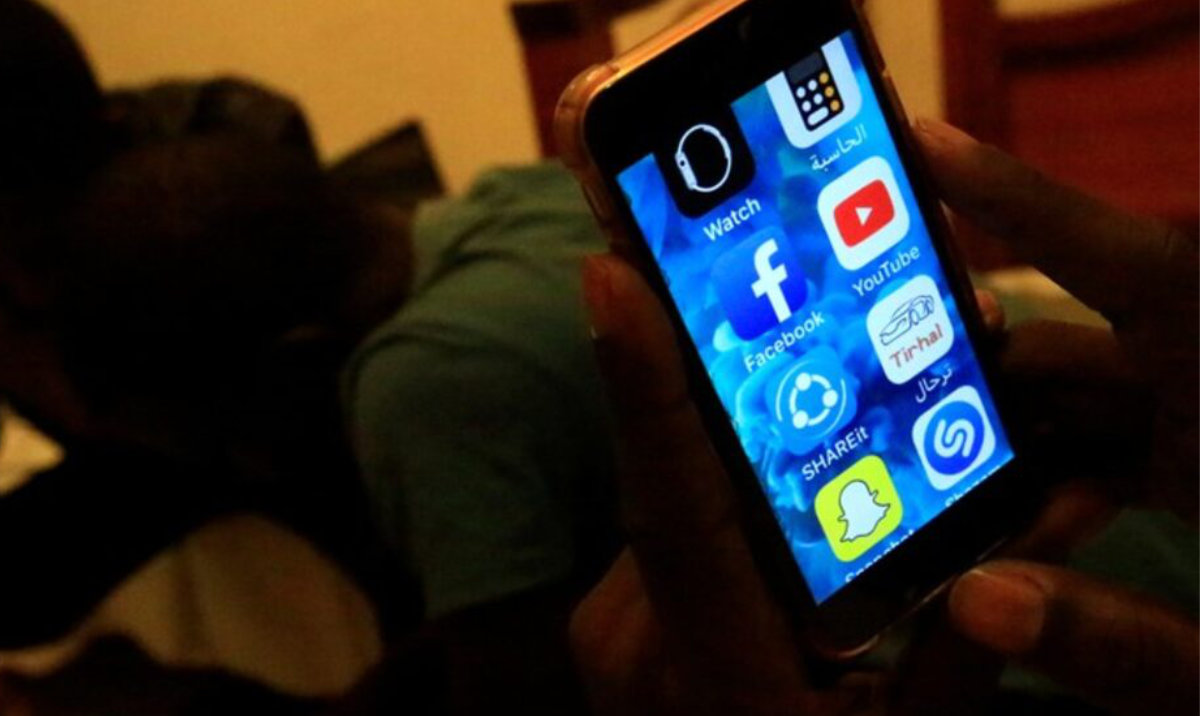South Sudanese authorities on Wednesday ordered telecoms to block access to social media for at least 30 days, citing concerns over the dissemination of graphic content relating to the ongoing violence against South Sudanese in neighboring Sudan. (Reuters/File)