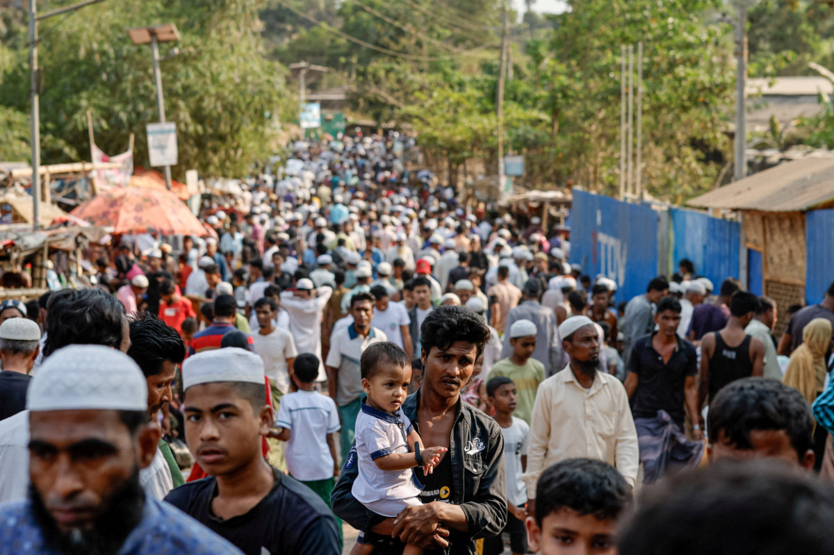 Rohingyas gather at a refugee camp kitchen market in Cox's Bazar, Bangladesh, on March 15, 2025. (REUTERS//File Photo)