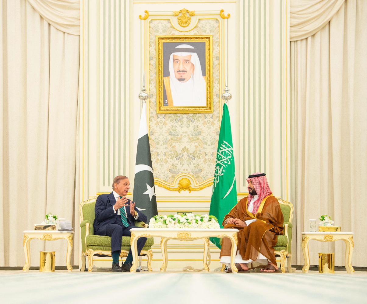 Crown Prince Mohammed bin Salman and PM Shehbaz Sharif formally signed their nations’ Joint Strategic Defense Agreement (AFP)