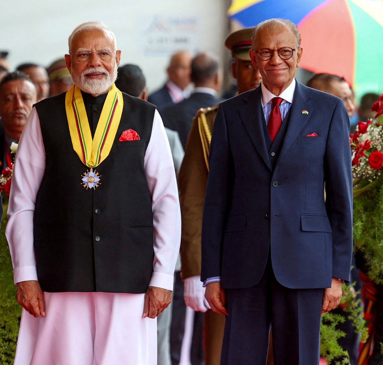India's PM Narendra Modi and Mauritian PM Navin Ramgoolam (R) in Port Louis last March. (AFP)