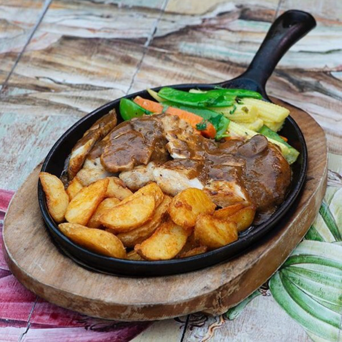 Where We Are Going Today: Papaya restaurant in Jeddah