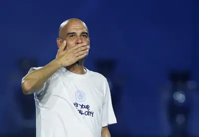 رئيس الاتحاد الإيطالي يؤكد التواصل مع غوارديولا لتدريب المنتخب