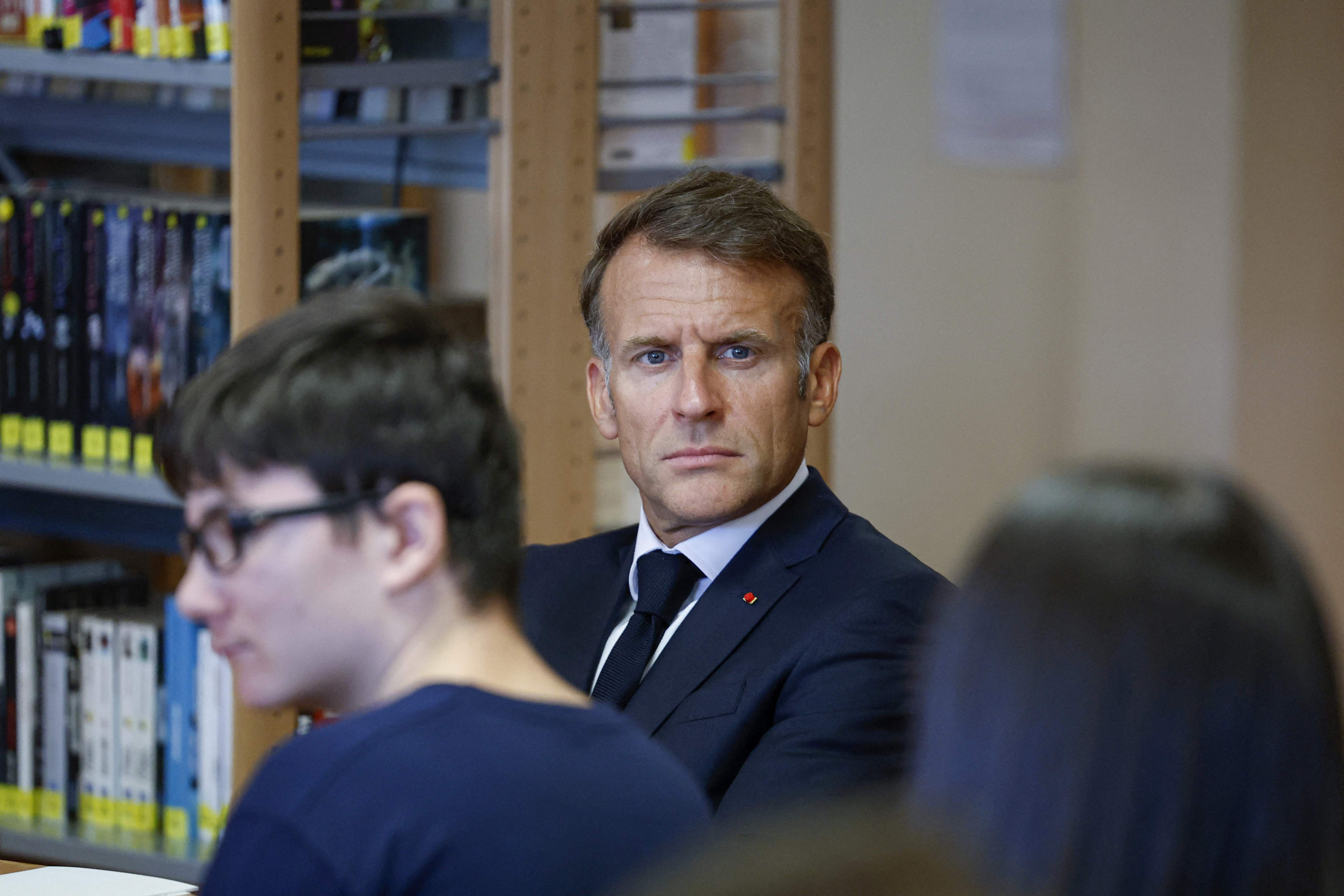 France submits new proposal to ban social media for under-15s: Macron