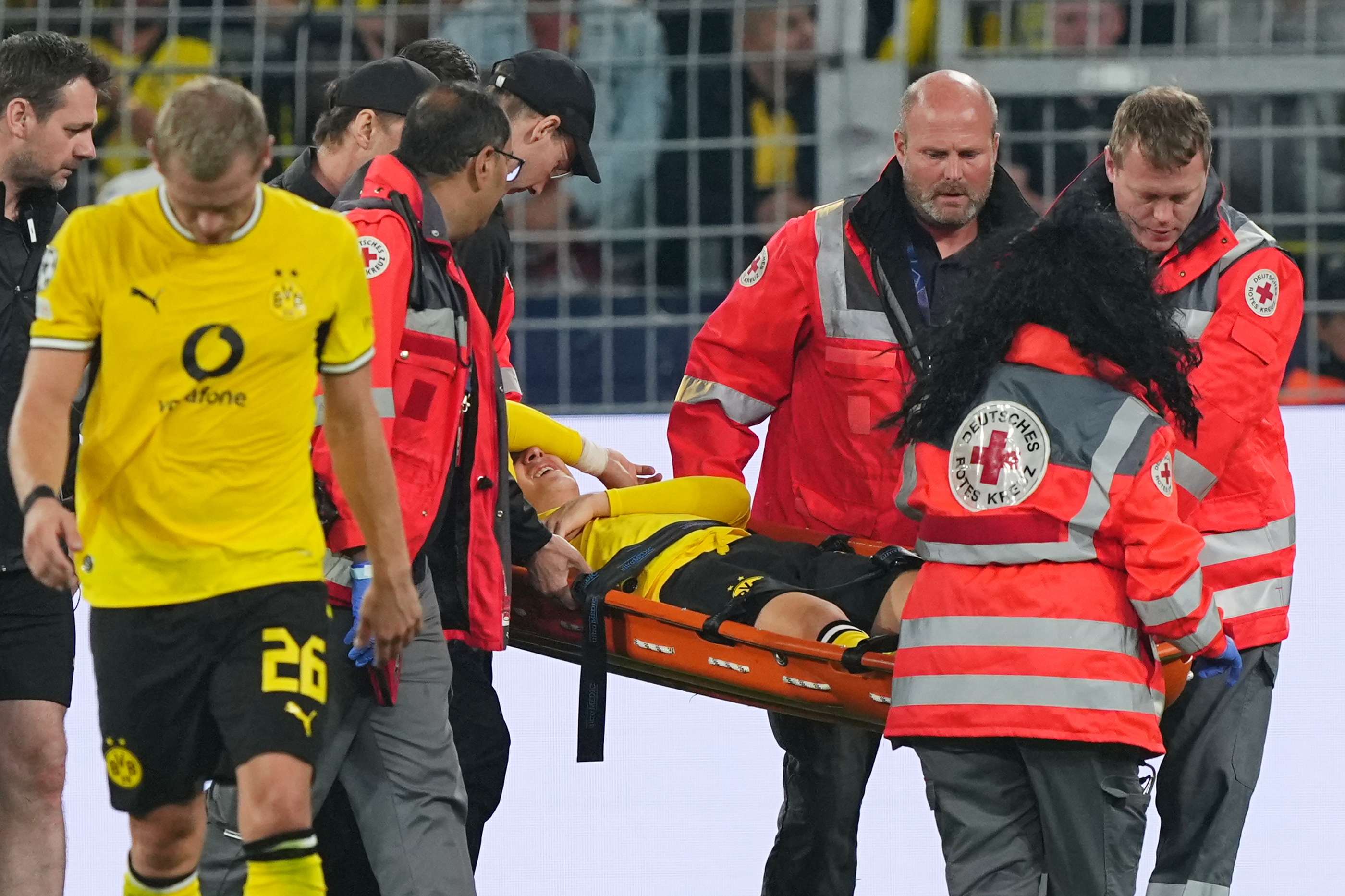 Dortmund teenager Karetsas is back in training after health problems in Champions League