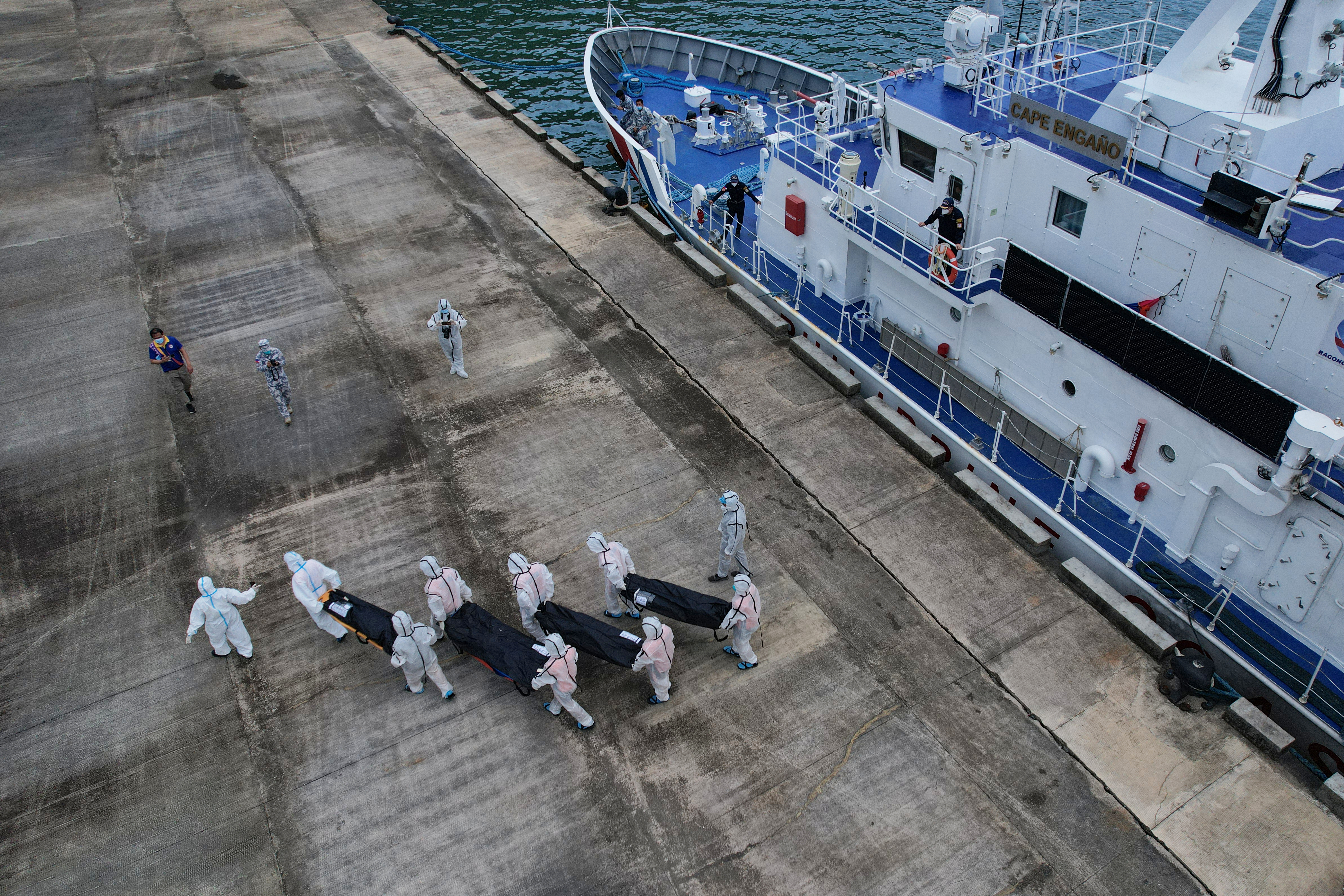 One dead, 25 missing in migrant boat sinking off Greece: coast guard