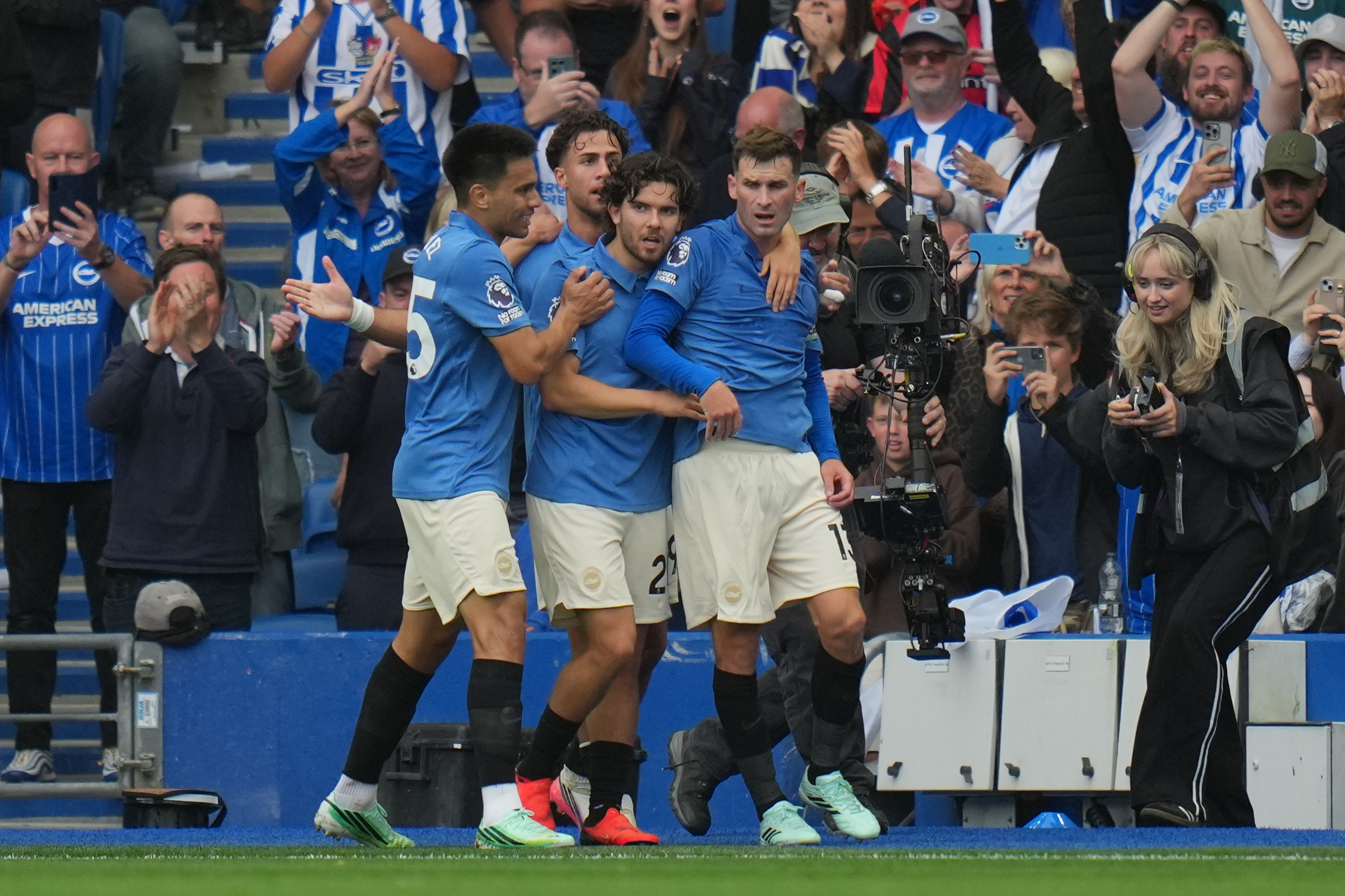 Arsenal thrashed by Brighton, sorry Spurs lose again