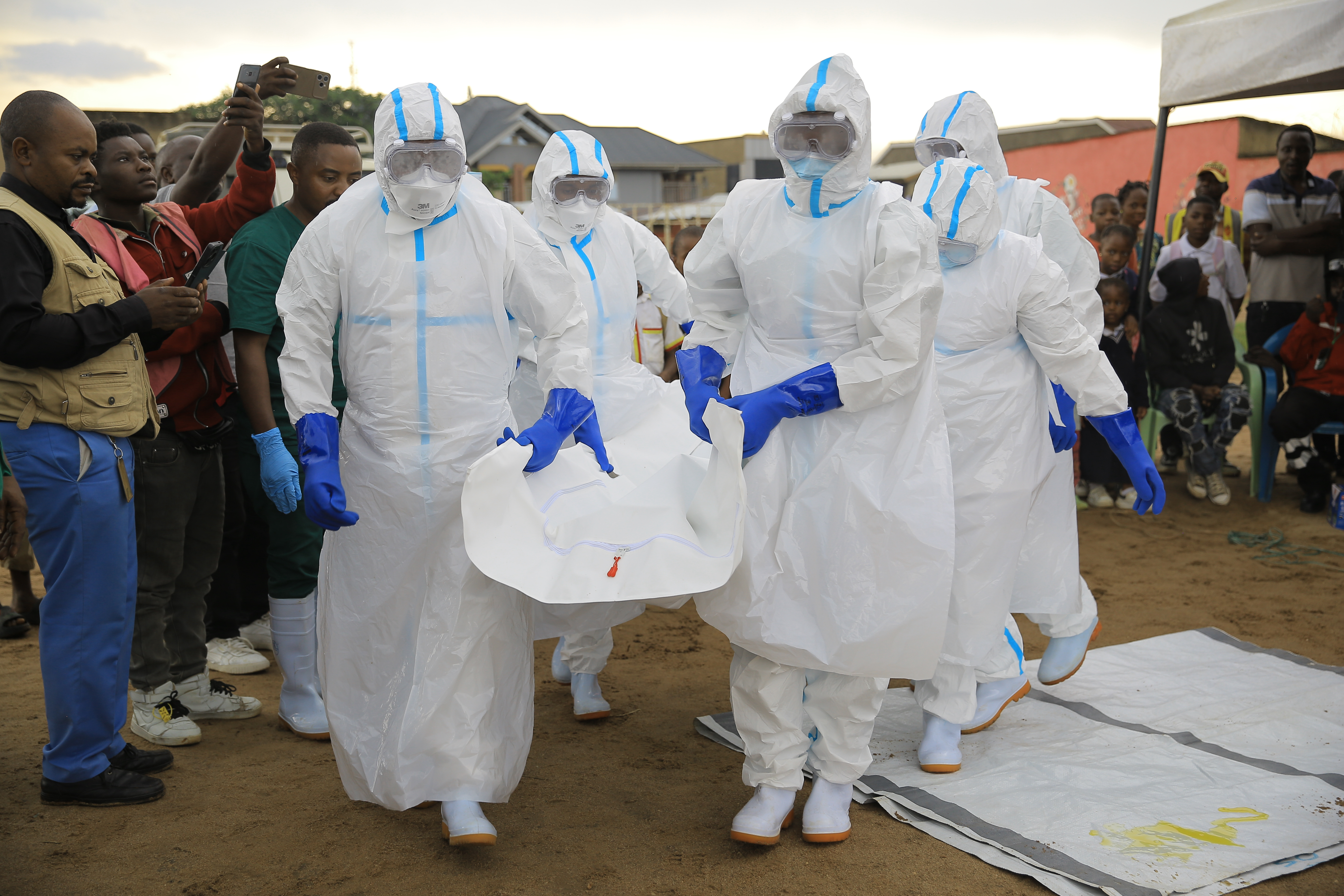 Congo’s Ebola outbreak tops 8,000 confirmed cases as disease remains out of control
