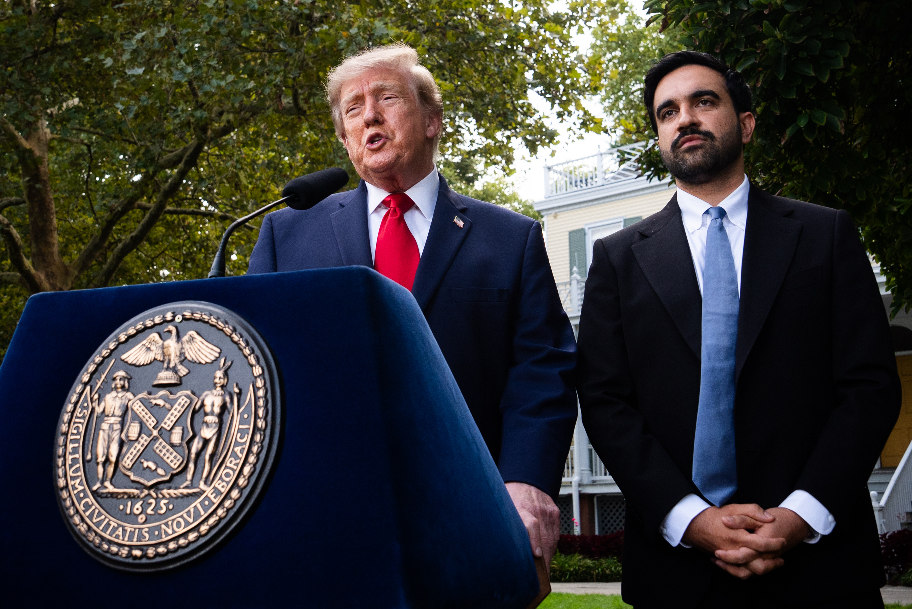 US networks halt Trump coverage in revolt over White House ban