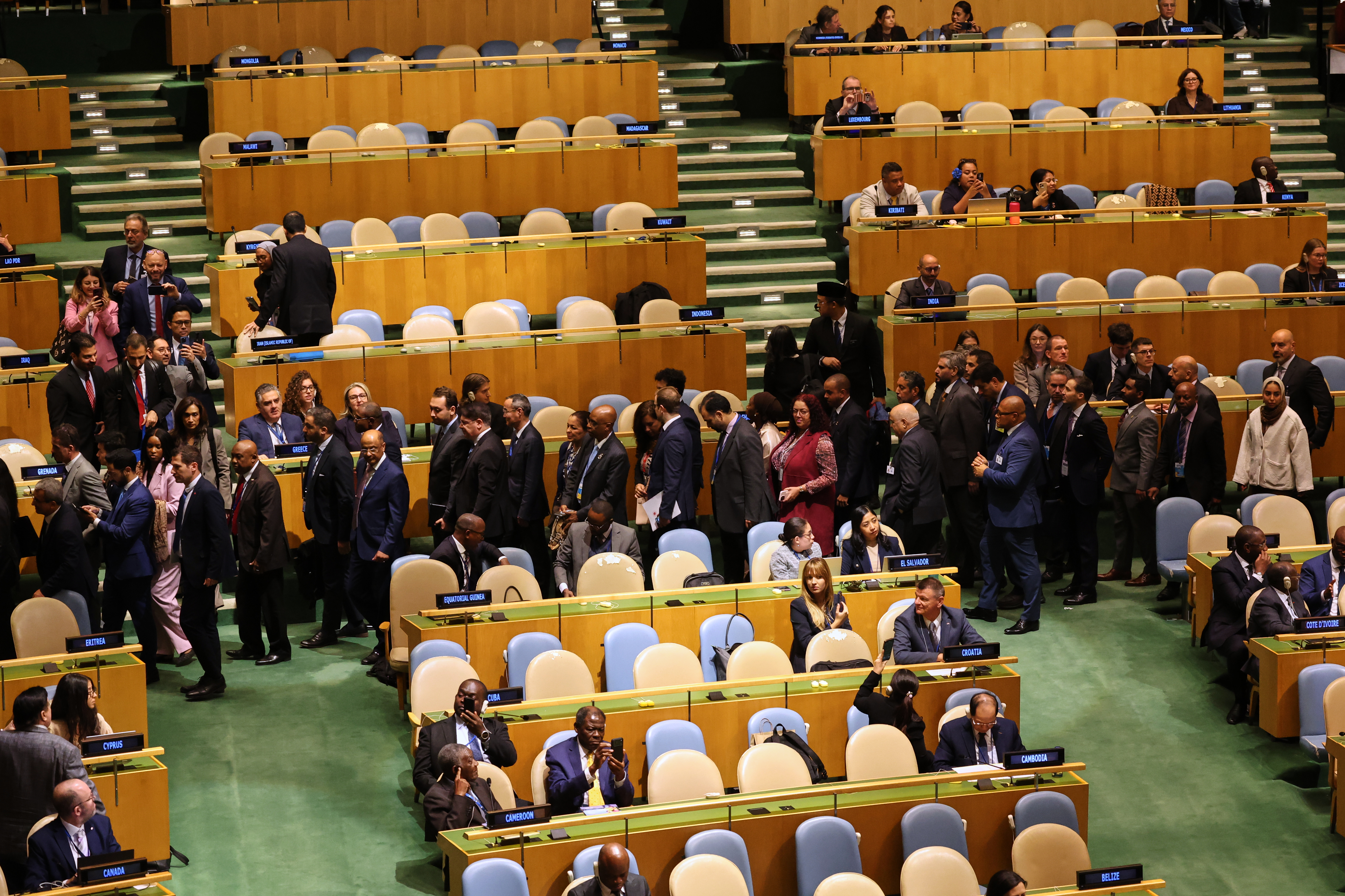 Dozens of envoys at UN walk out of Netanyahu speech