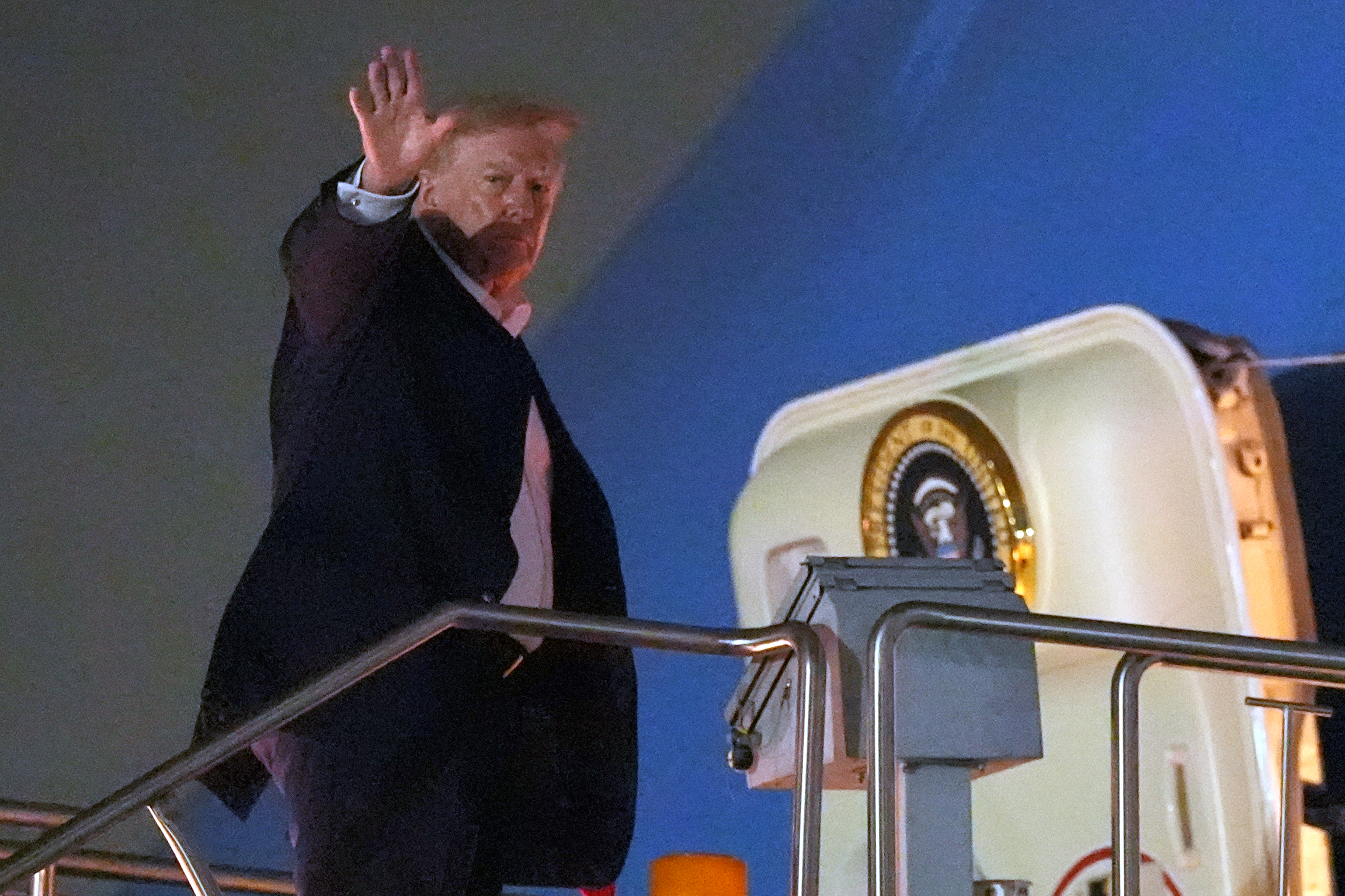 Trump says Iran will be hit ‘very hard’ if it is behind copilot who tried to crash flight to Israel