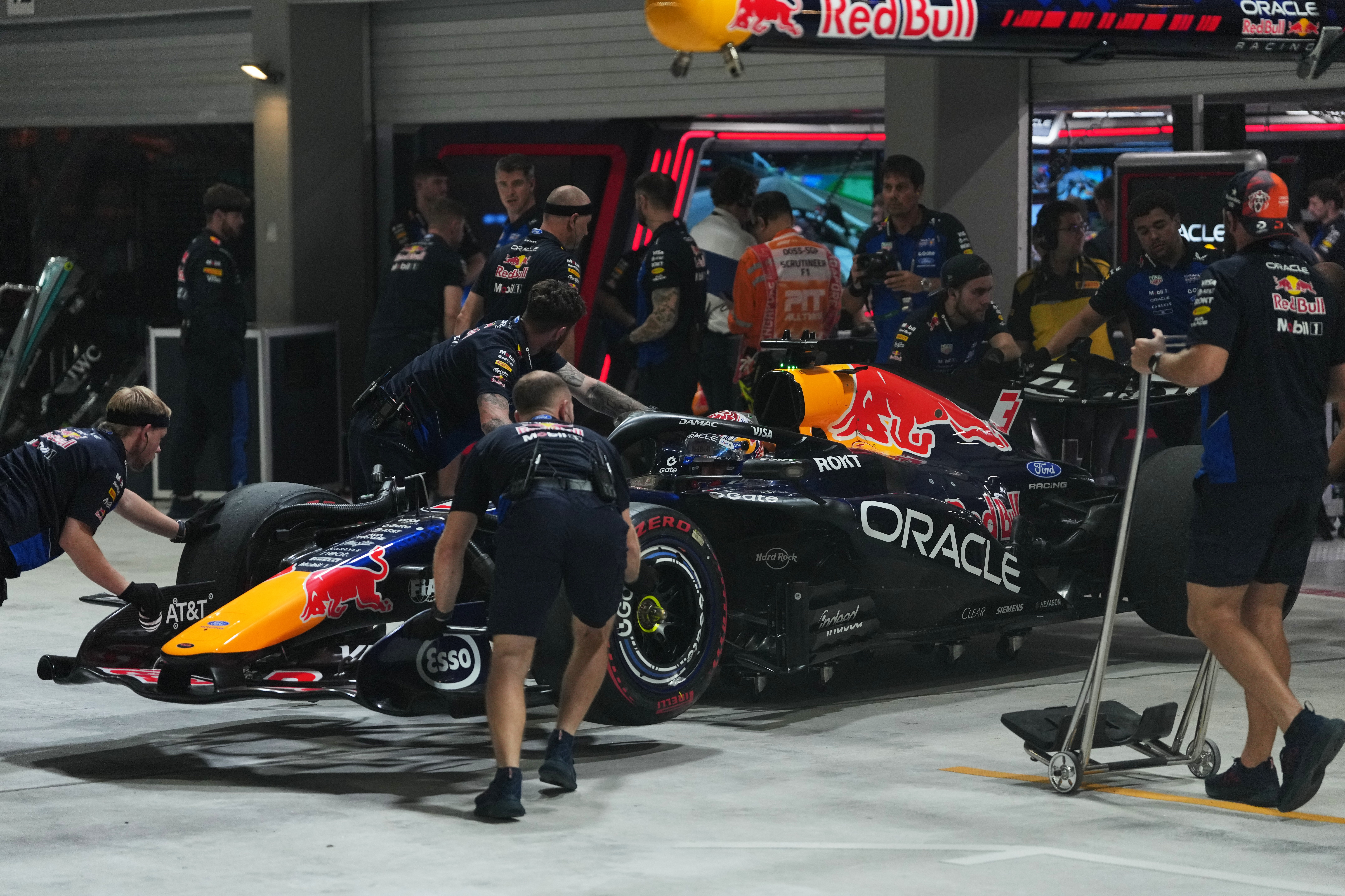 Verstappen pips Russell to sprint pole at Singapore Grand Prix