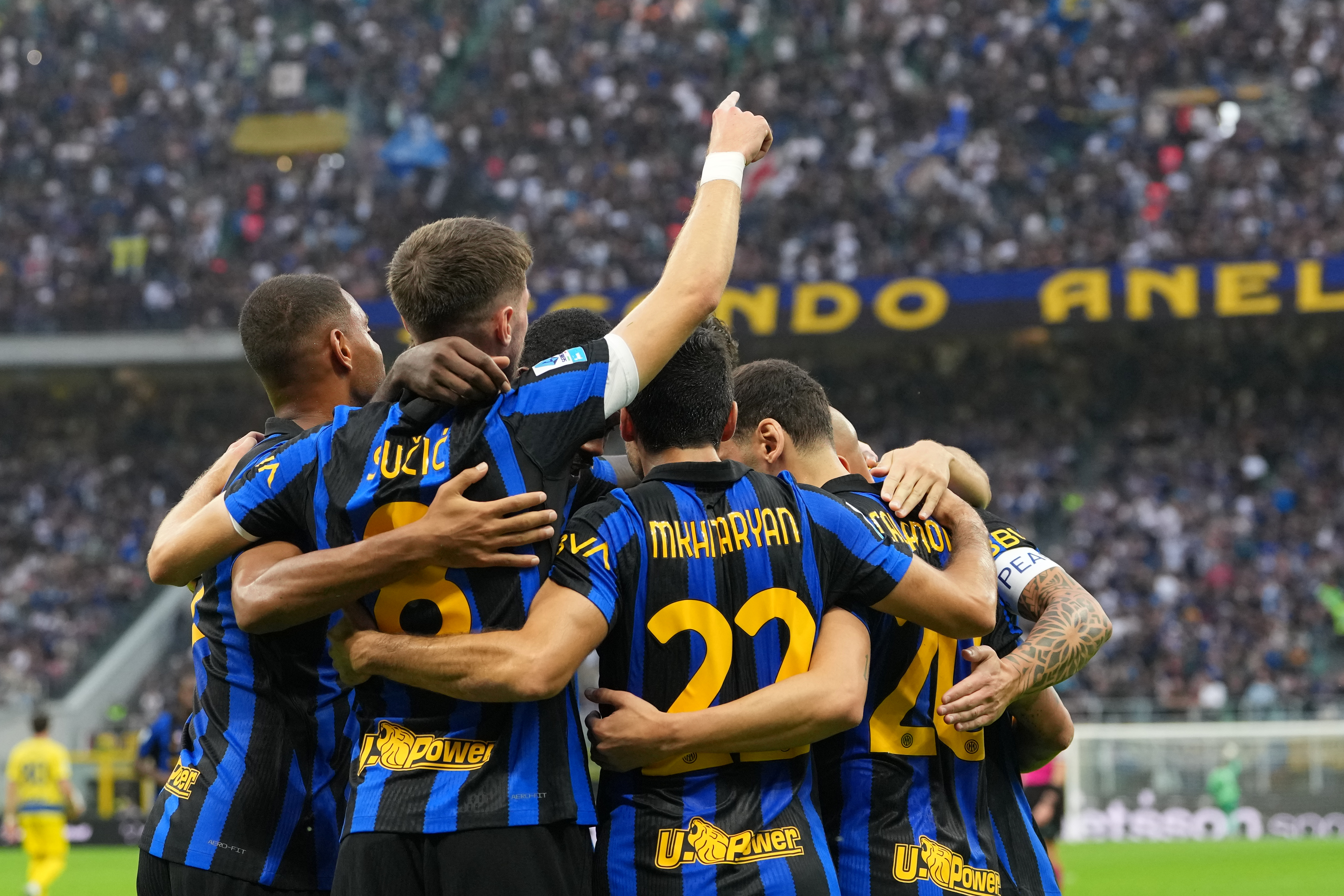 Inter Milan dominate Parma to go top in Serie A