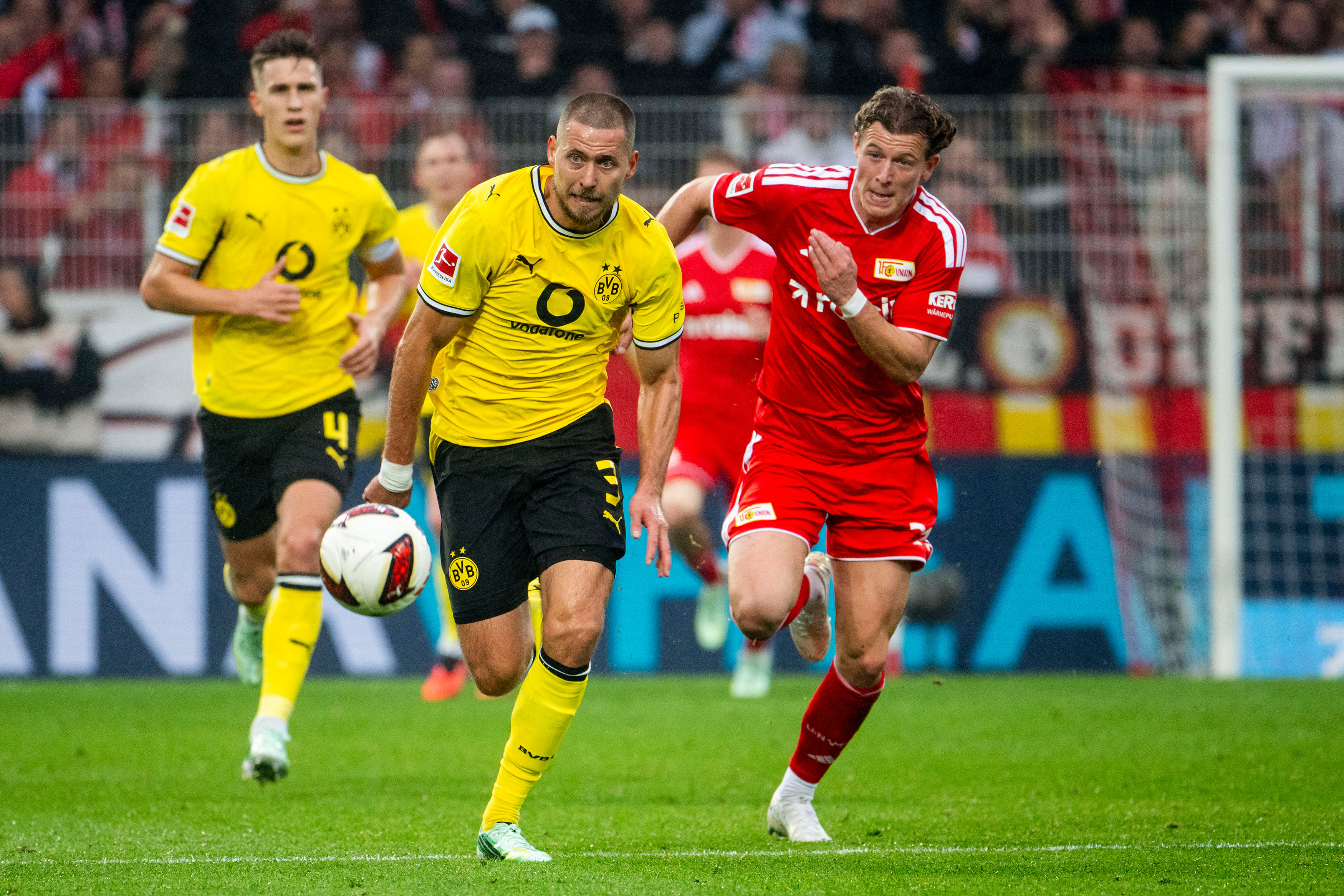 Dortmund go top despite Union Berlin stalemate