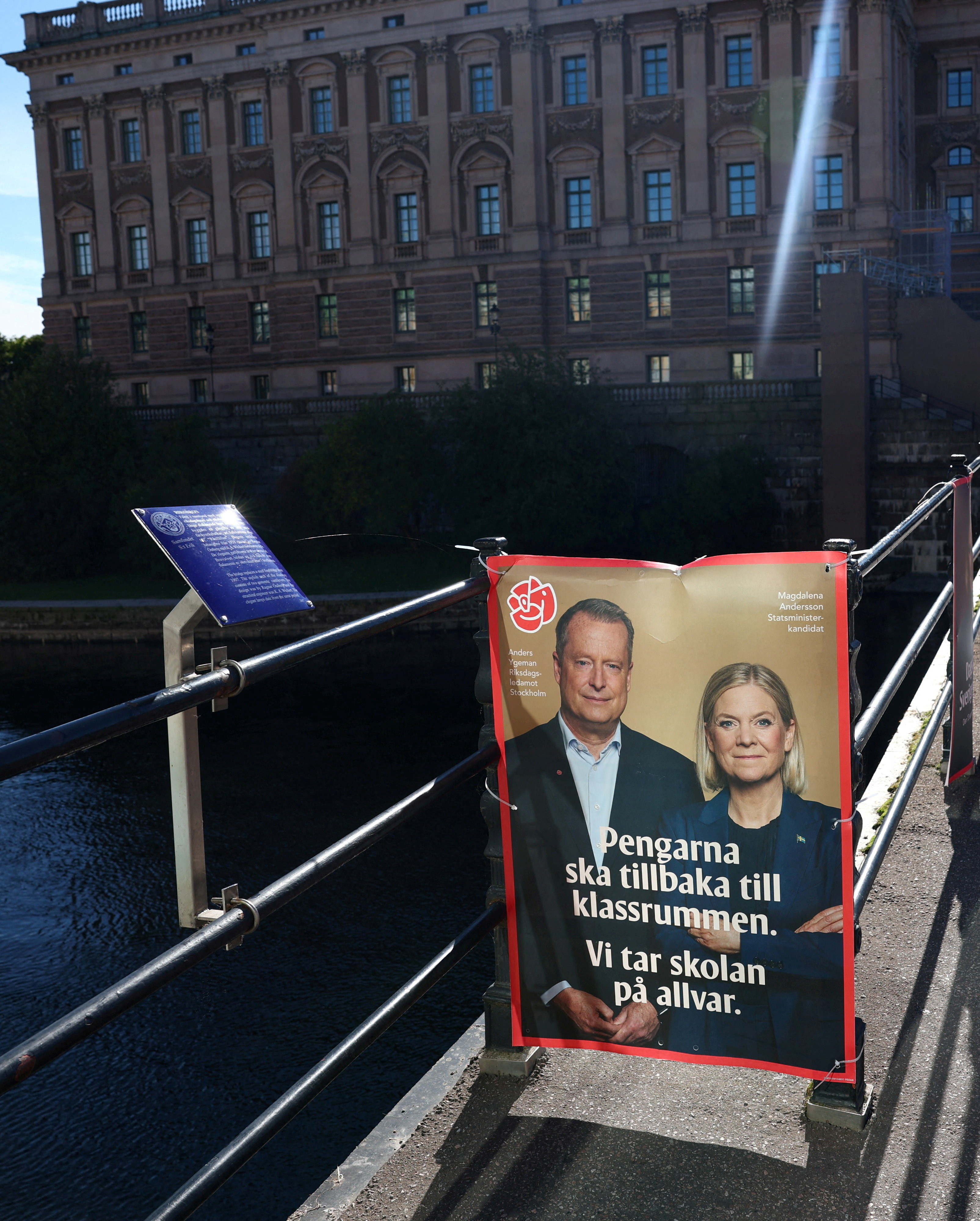 Sweden votes in election thriller, far right eyes govt role