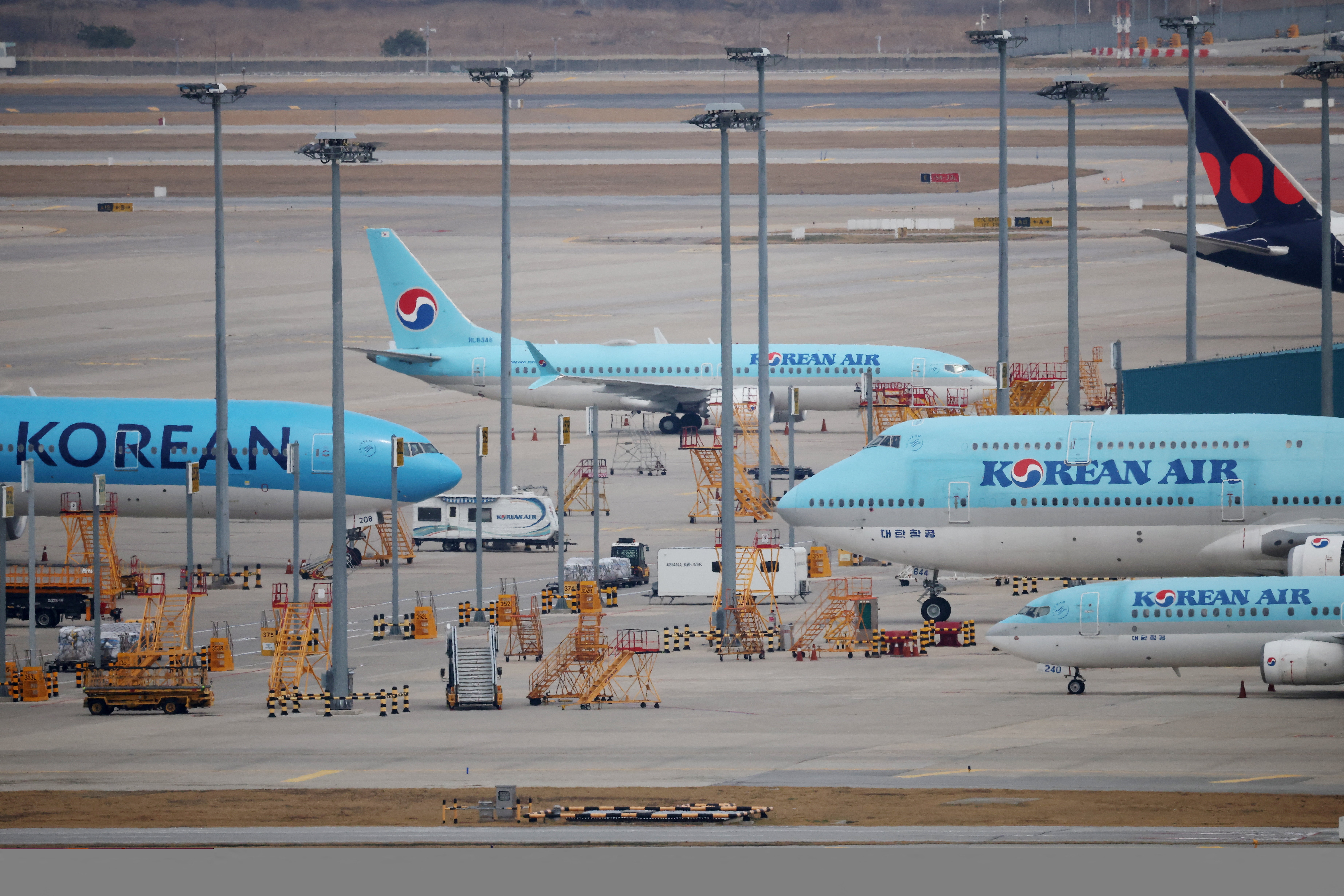 Seoul envoy headed for US with deals, Hormuz on agenda