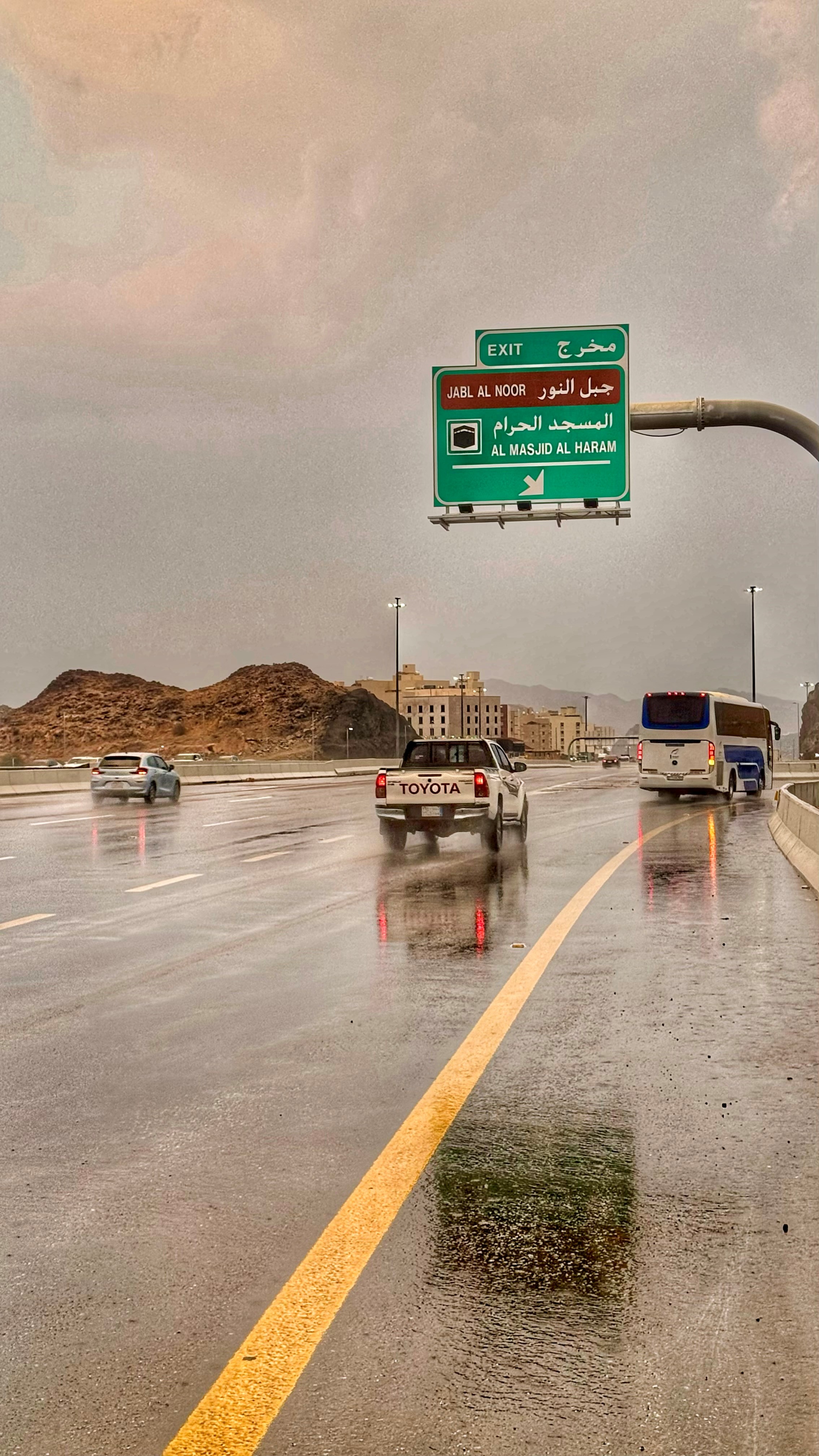 "الأرصاد": أمطار خريفية متوقعة على 10 مناطق