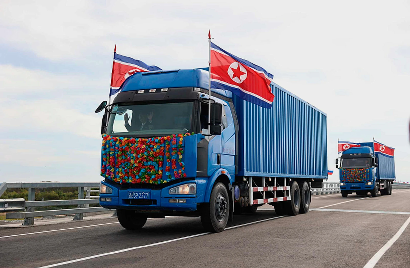 Russia and North Korea open the first road across their shared border