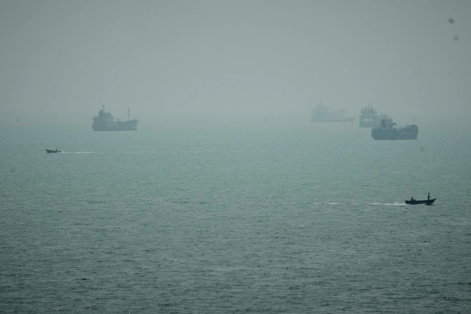Hormuz shipping traffic in single digits, data shows