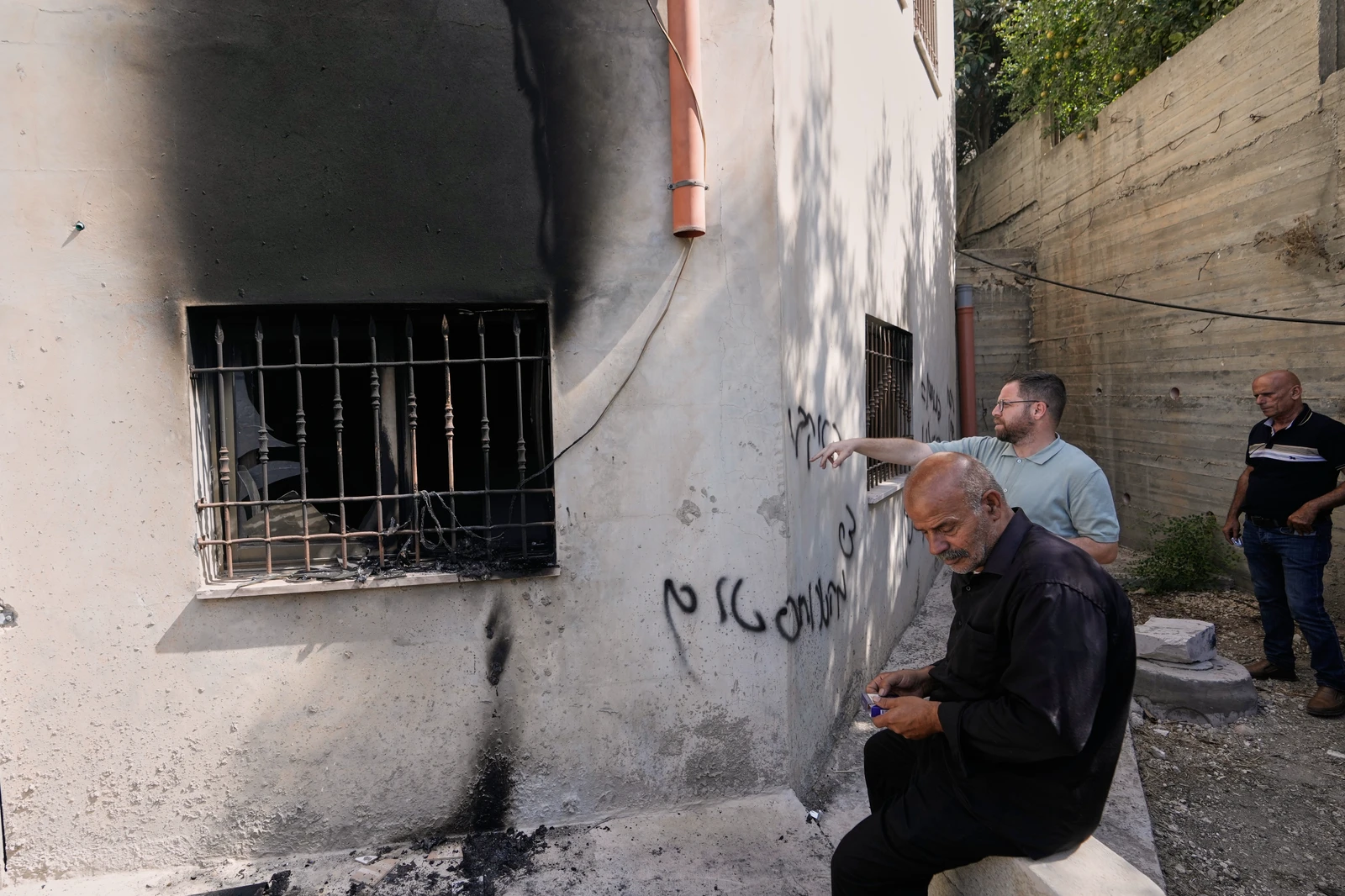 Israeli settlers attempt arson attack on West Bank mosque