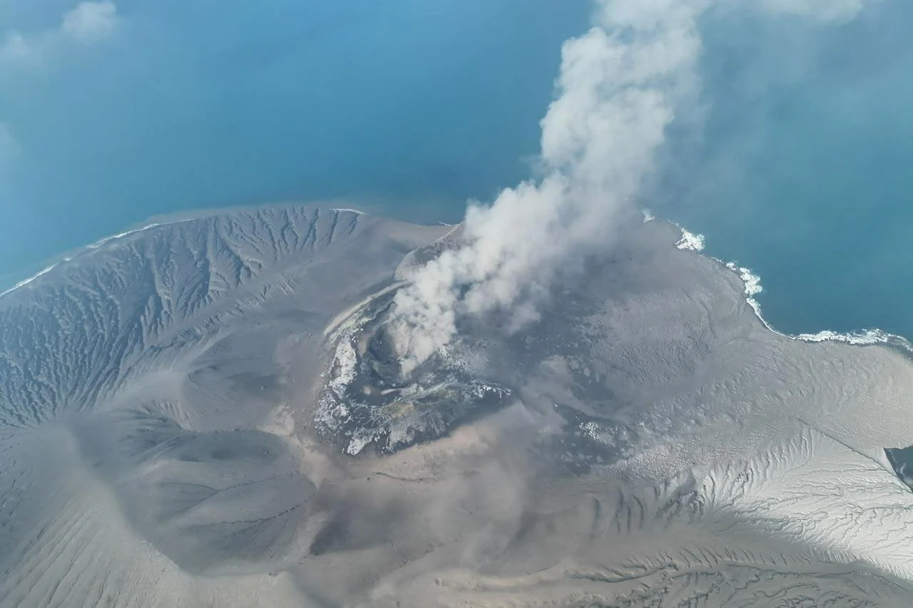 Eight Indonesian airports remain shut due to volcanic ash from Anak Krakatau