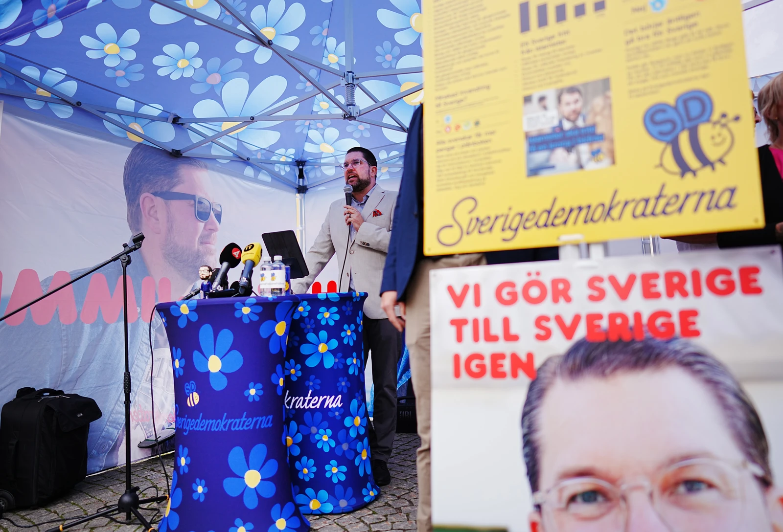 Sweden heads to the polls in close election race