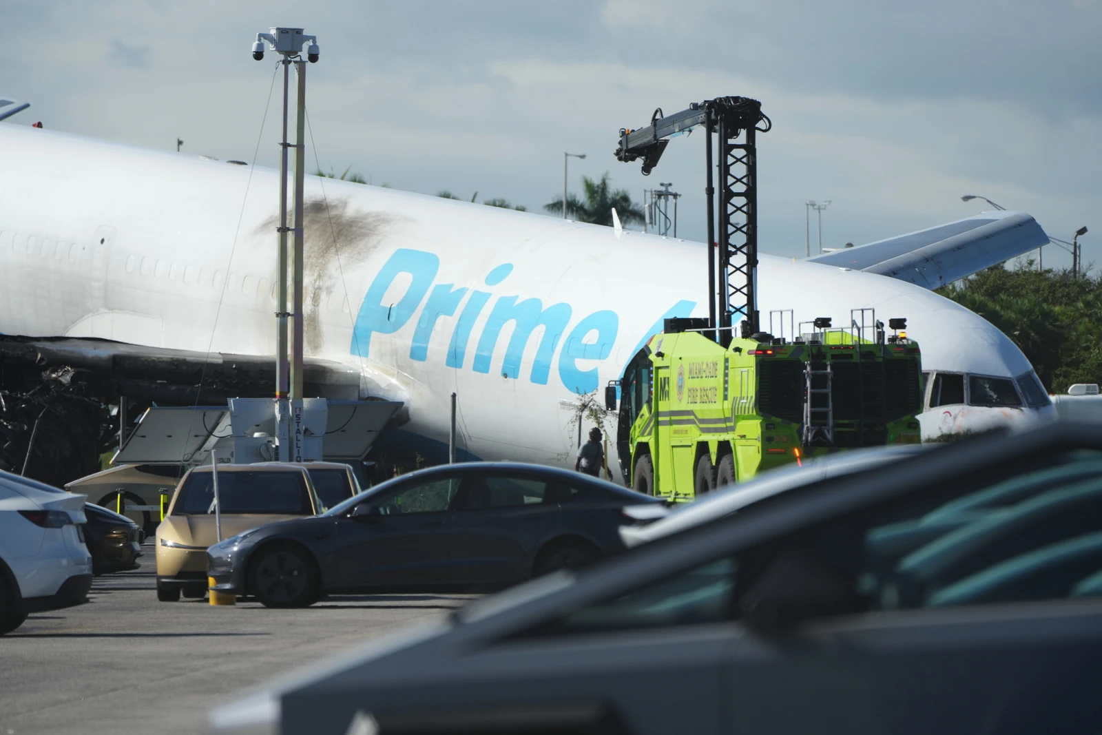 Pilots in Amazon cargo plane Miami crash released from hospital