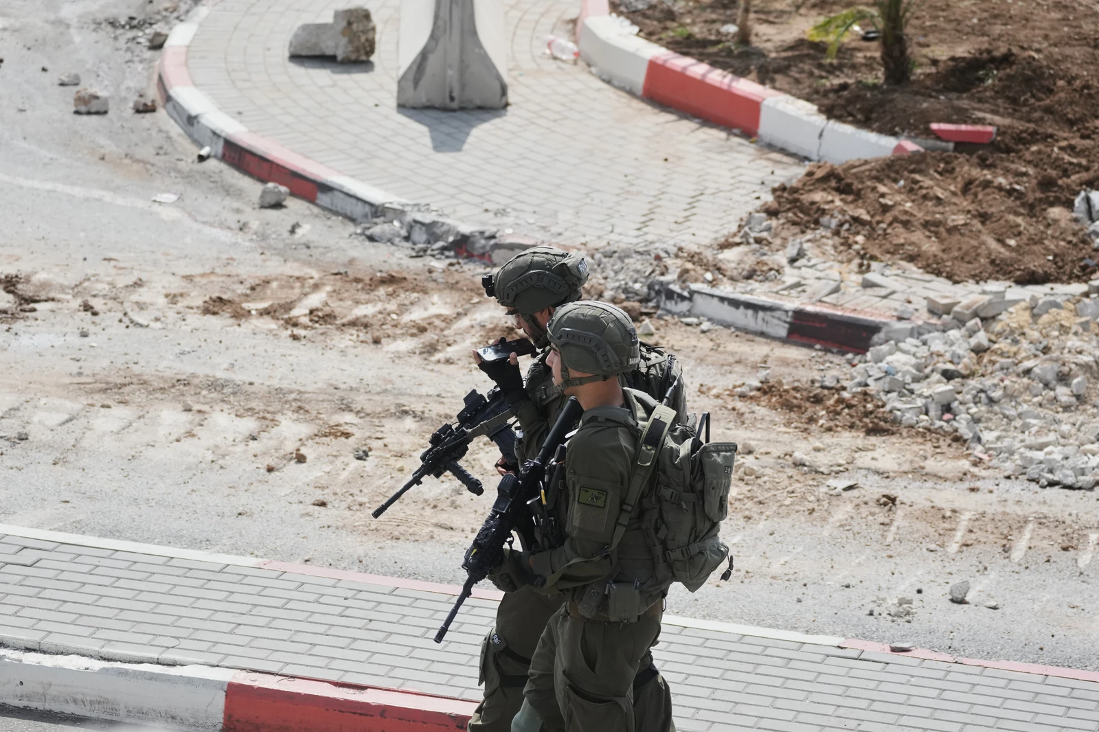Israeli forces impose restrictions in Hebron for 5th consecutive day